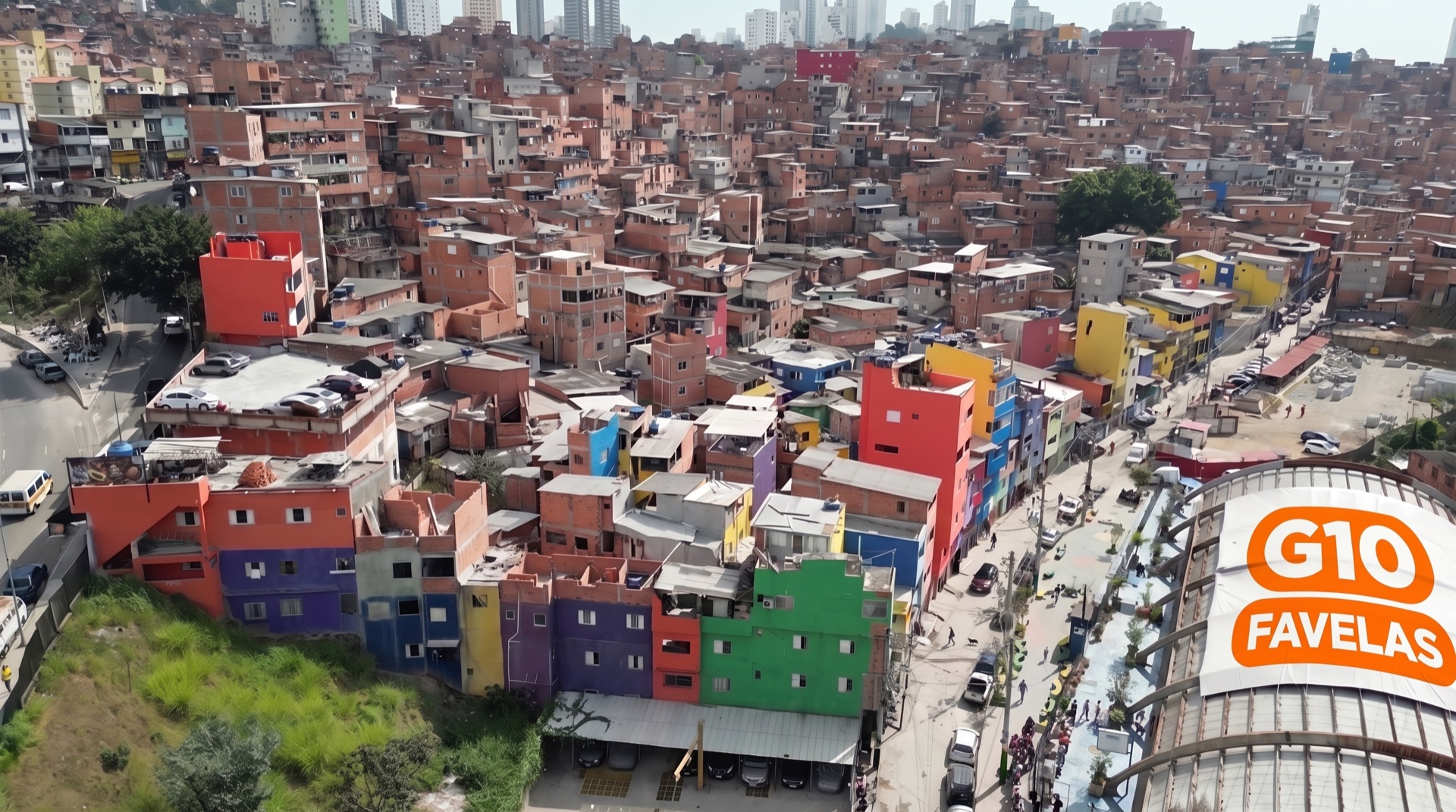 Vista aérea de Paraisópolis, em São Paulo, com o Pavilhão Social do G10 Favelas